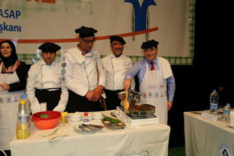 yemek-yarismasi’nda-karadeniz-birincisi-belirlendi-6.jpg
