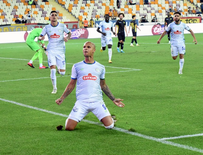 yeni-malatya-caykur-rizespor-1.jpg
