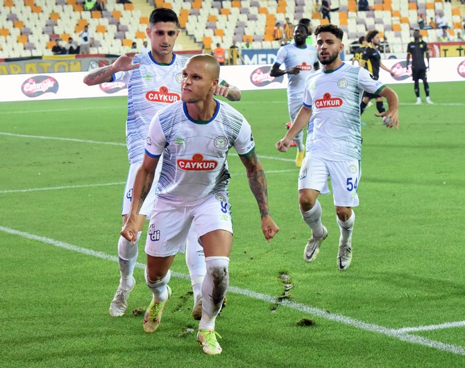 yeni-malatya-caykur-rizespor-2.jpg