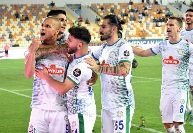 yeni-malatya-caykur-rizespor-3.jpg