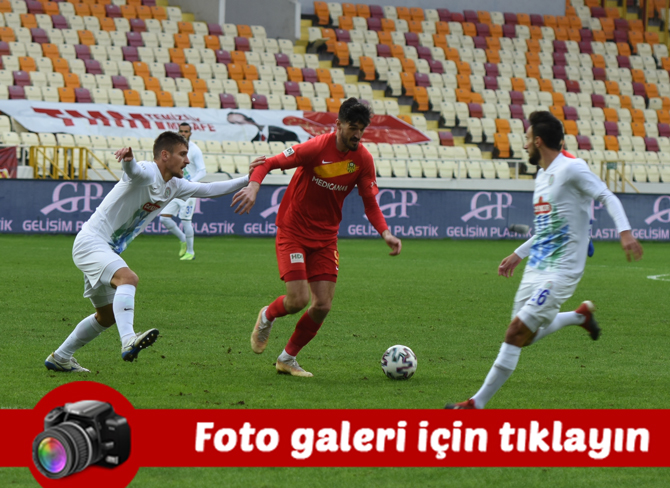 yeni-malatyaspor-caykur-rizespor-macindan-kareler.jpg