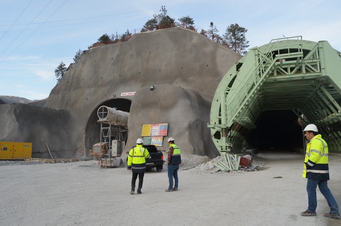 yeni-zigana-tuneli-ovit-tuneli’ni-tahtindan-edecek-(4).jpg