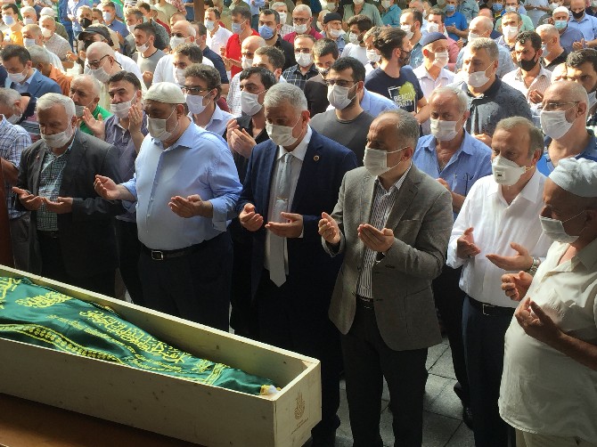 yeniden-refah-partisi-rize-il-baskani-mehmet-akif-zerdeci’nin-babasi,-hasan-basri-zerdecinin-cenazesi-(22).jpg