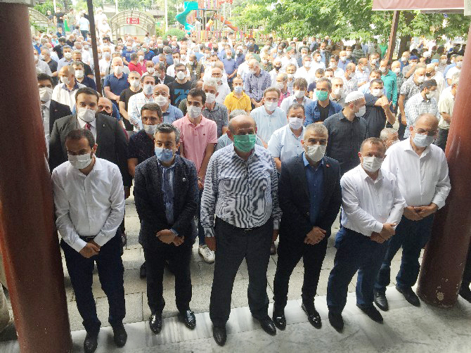 yeniden-refah-partisi-rize-il-baskani-mehmet-akif-zerdeci’nin-babasi,-hasan-basri-zerdecinin-cenazesi-(7).jpg