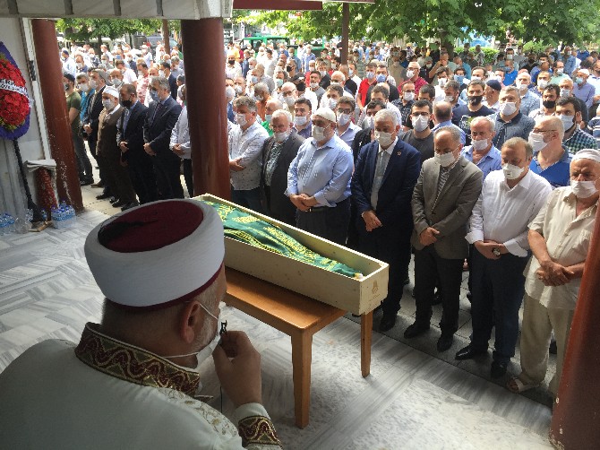 yeniden-refah-partisi-rize-il-baskani-mehmet-akif-zerdeci’nin-babasi,-hasan-basri-zerdecinin-cenazesi-(8).jpg