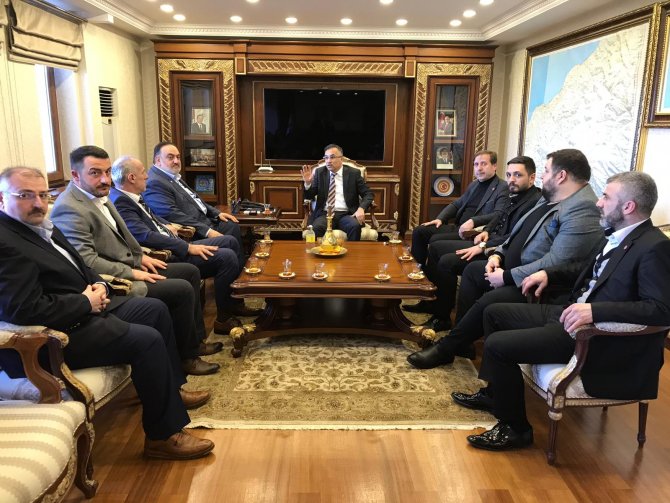 yeniden-refah-partisi-rize-kurucu-il-baskani-mehmet-akif-zerdeci-ve-beraberindeki-heyet,-rize-valisi-kemal-ceber’i-ziyaret-etti.jpeg