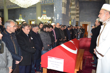 yildirim-karaduman-cenaze-toreni-22.jpg yildirim-karaduman-cenaze-toreni-22.jpg