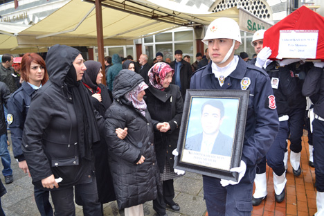 yildirim-karaduman-cenaze-toreni-29.jpg yildirim-karaduman-cenaze-toreni-29.jpg