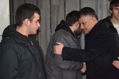 yildirim-karaduman-cenaze-toreni-taziye-1.jpg yildirim-karaduman-cenaze-toreni-taziye-1.jpg