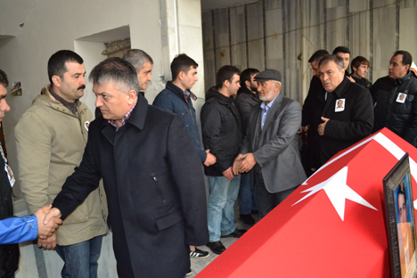 yildirim-karaduman-cenaze-toreni-taziye-4.jpg yildirim-karaduman-cenaze-toreni-taziye-4.jpg