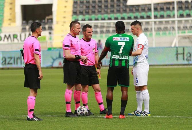 yukatel-denizlispor---caykur-rizespor-maci-(1).jpg