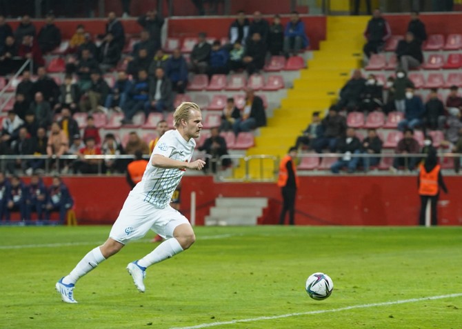 yukatel-kayserispor-caykur-rizespor-maci-3.jpg