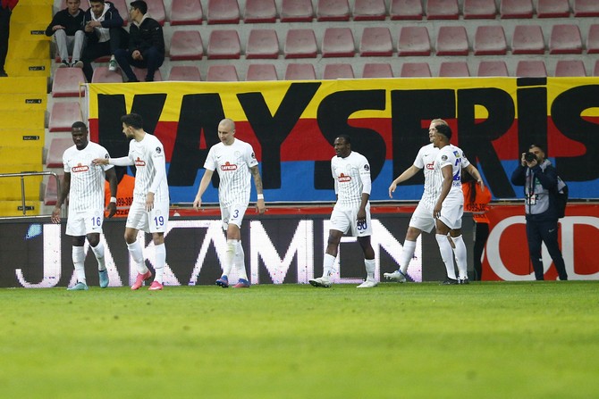 yukatel-kayserispor-ile-caykur-rizespor-5.jpg