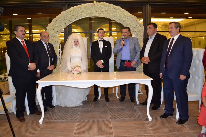 yunus-emre-atilgan-zeynep-arici-dugun-toreni-(12).jpg