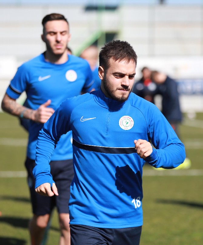 yusuf-sari-caykur-rizespor-galatasaray-maci-hazirliklarini-surdurdu-9.jpg