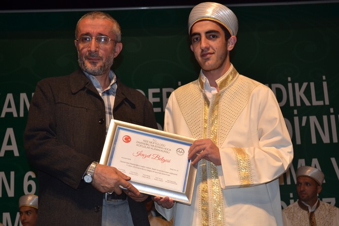 zavendikli-mustafa-hoca-kopuzlar-kur’an-kursu,-ilk-icazet-toreni-(15).jpg