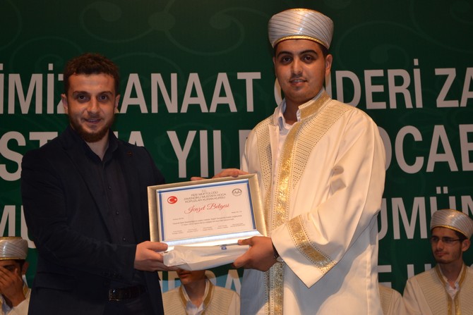 zavendikli-mustafa-hoca-kopuzlar-kur’an-kursu,-ilk-icazet-toreni-(27).jpg