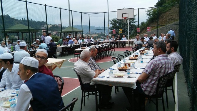 zavendikli-mustafa-yildiz-hoca-efendi-kur’an-kurslari-iftar-programi-(1).jpg