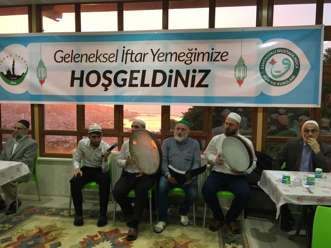 zavendikli-mustafa-yildiz-hocaefendi-kuran-kurslari-iftar-programi-(9).jpg