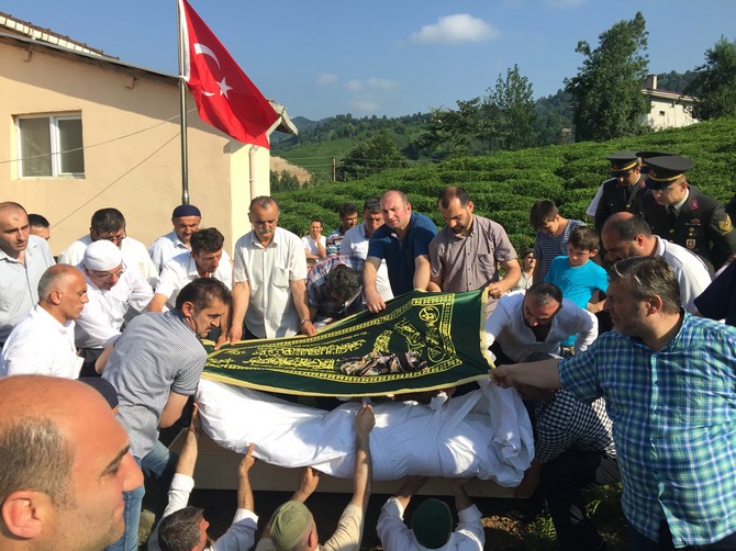 zehra-ozturk-un-cenazesi-kalkandere-rize-(35).jpg