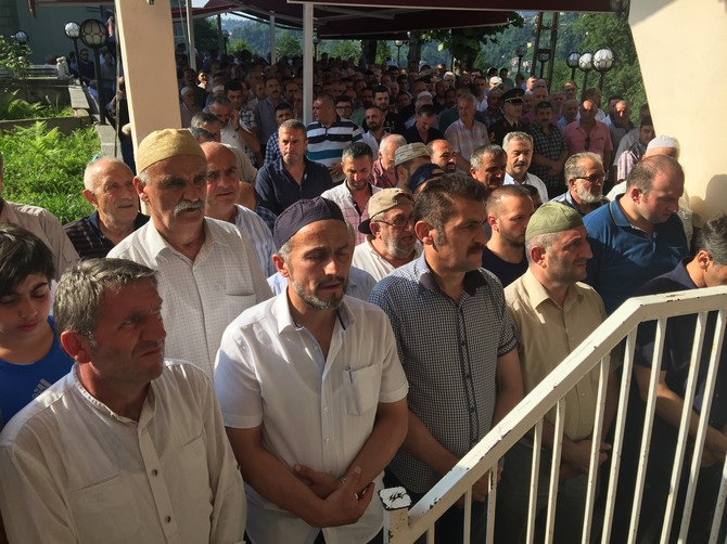 zehra-ozturk-un-cenazesi-kalkandere-rize-(7).jpg